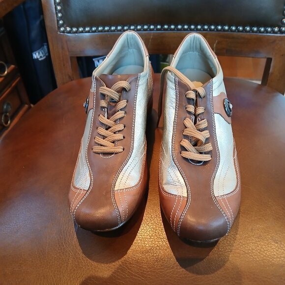 Unique and comfortable sneakers for your closet! - Picture 1 of 5